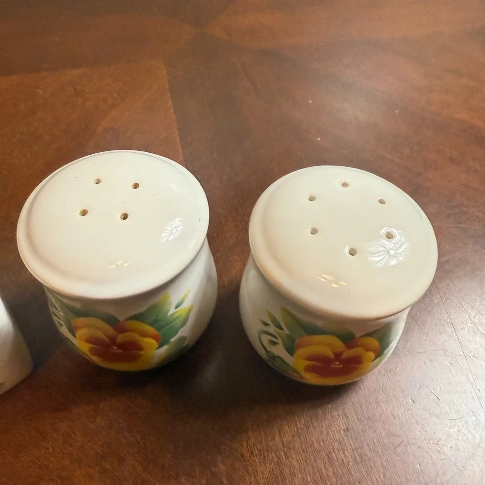 Vtg 90's Corelle Summer Blush Salt and Pepper Shaker Sugar Holder Set Pansy